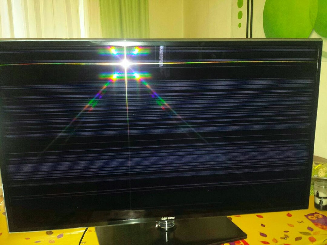 У телевизора пропало изображение и появились полосы